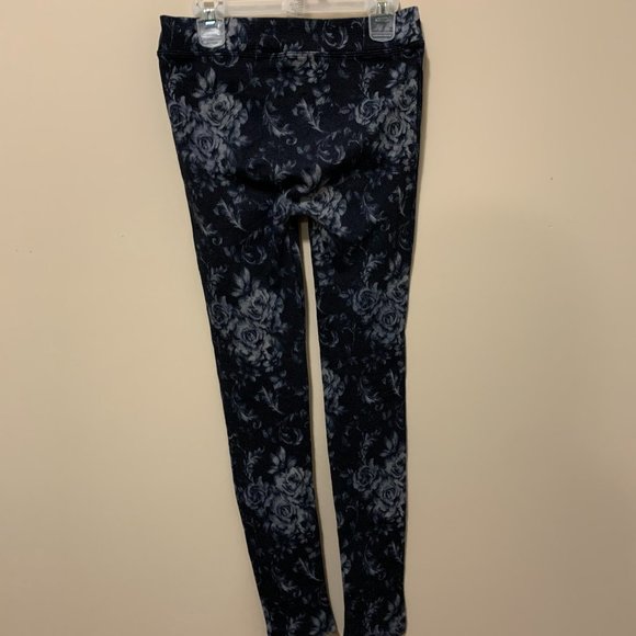 ⭐️2 /$12⭐️ - Dex Floral leggings _Small - Picture 2 of 3